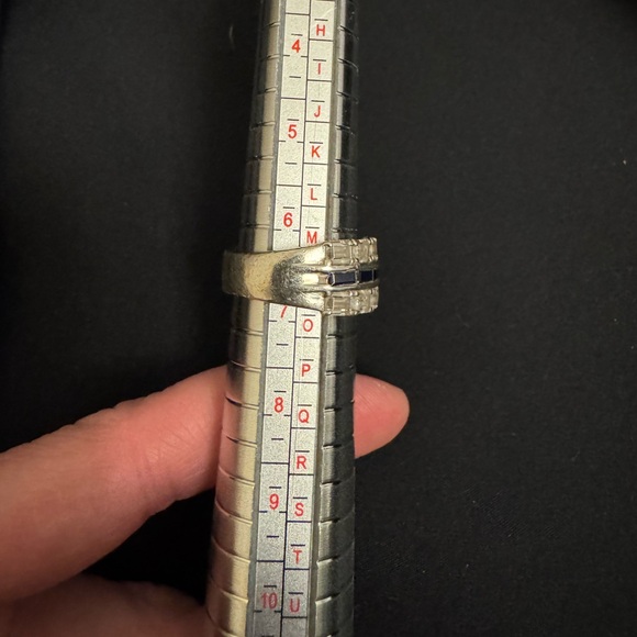 BNWOT | Vera Wang Love Collection Emerald & Sapphire Baguette Ring - Picture 3 of 4